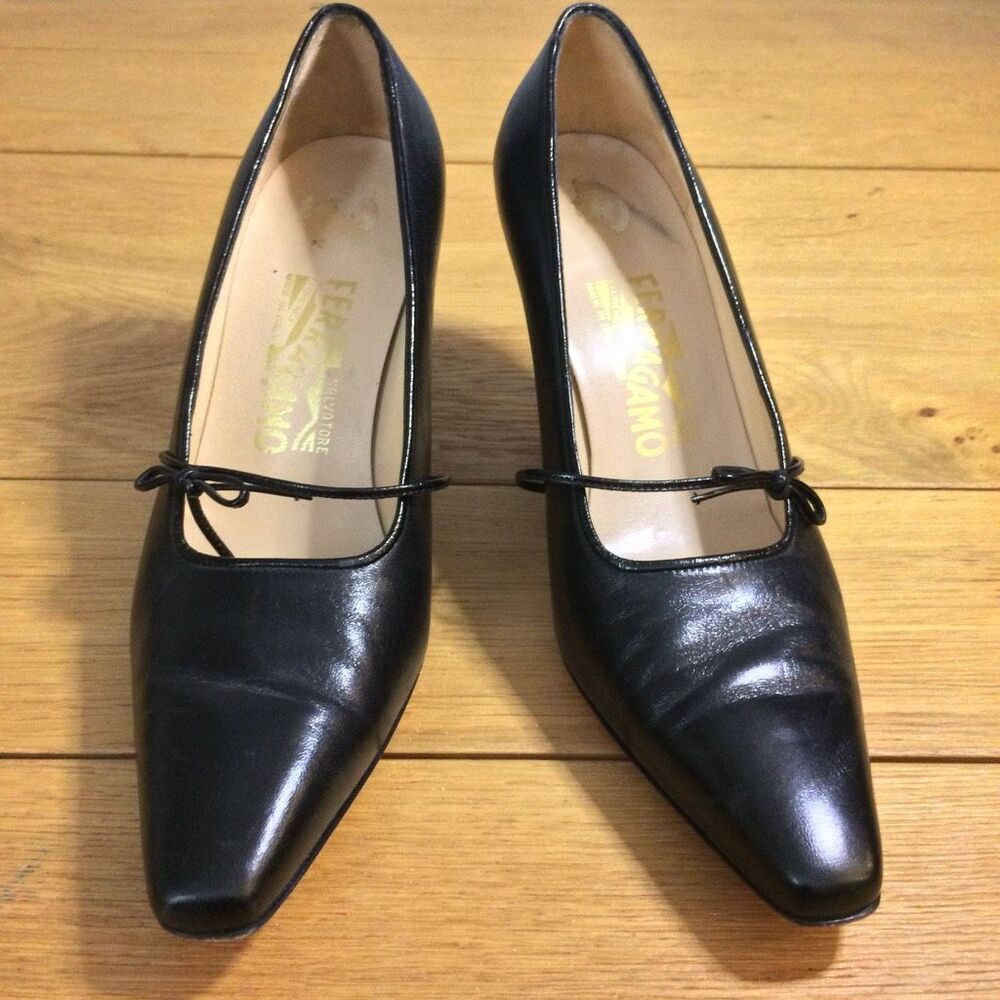 Salvatore Ferragamo black leather heels size 7